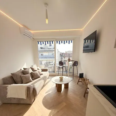 Appartamento Port De Nice, 4pers Emplacement Ideal Equipe Balcon *